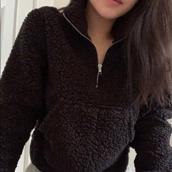 Black Fleece Quarter Zip Up - Picture 2 of 4